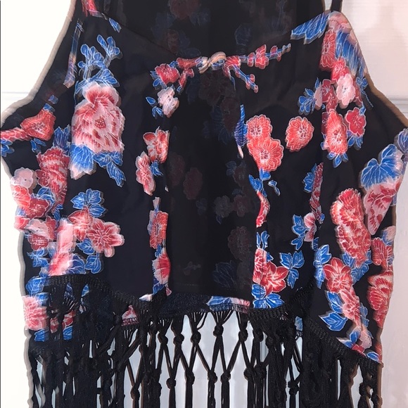 Boho Floral Fringe Large Crop Top - Picture 6 of 7